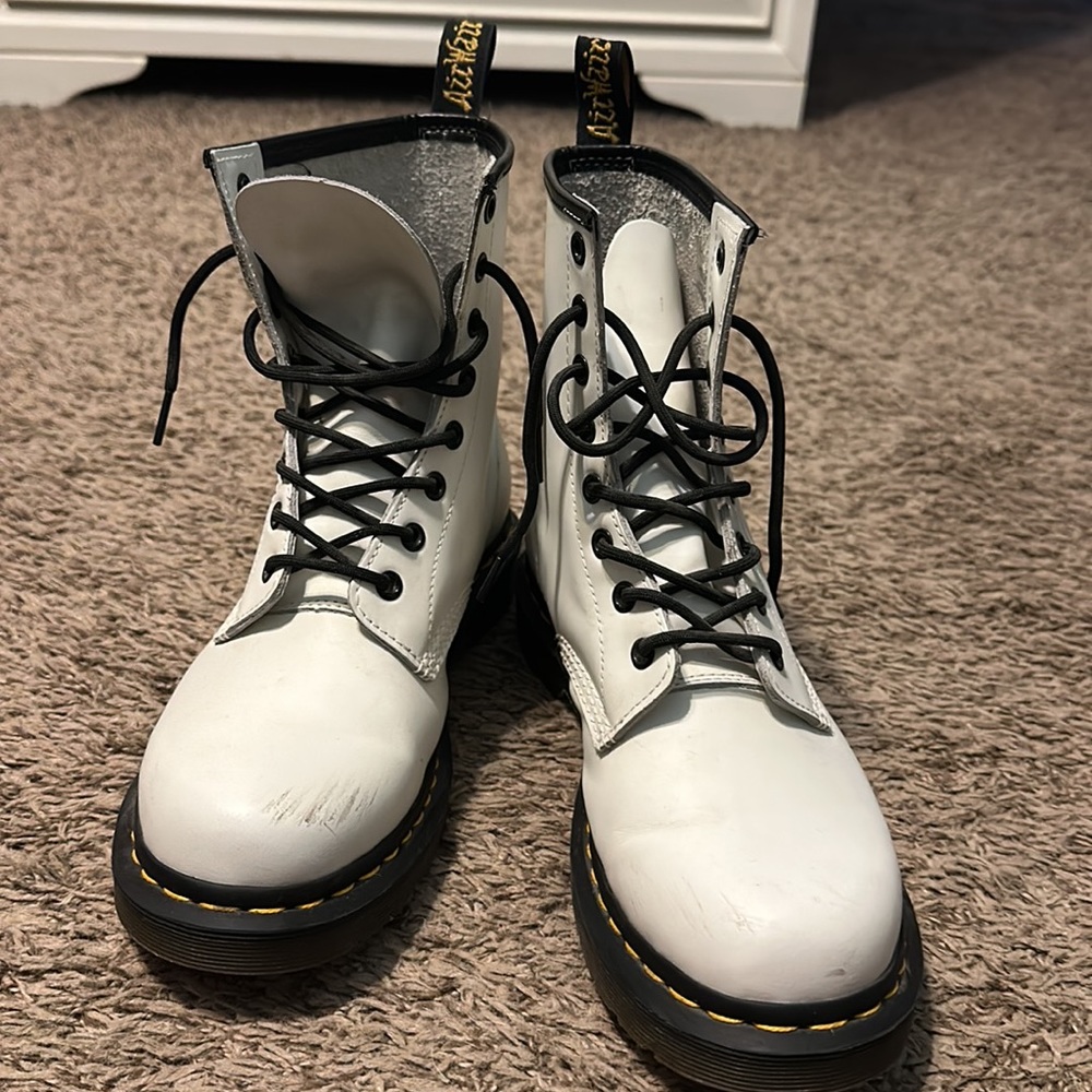Dr. Martens 1460 Women’s Smooth Leather Lace Up Boots - Picture 10 of 13